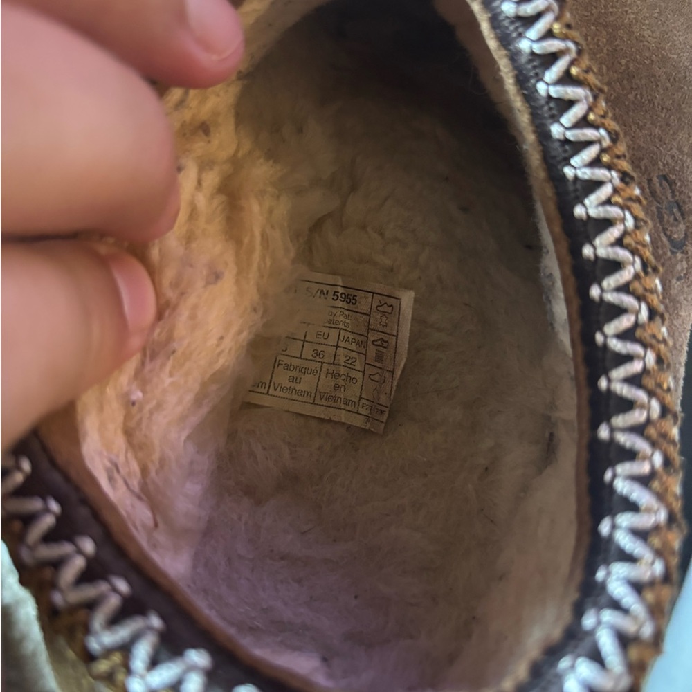 UGG Tan Tasman boots - Picture 5 of 9